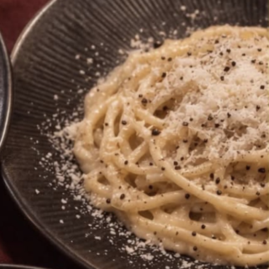 Spaghetti cacio e pepe